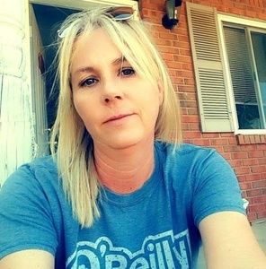 Meet your Posher, Lacole